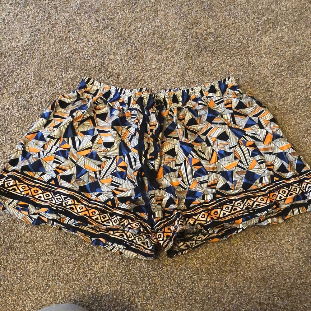 Geometric drawstring shorts